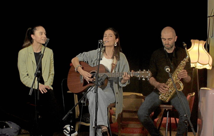 Karena taldeko kideak «Bigarren kafea» saioan izan dira berriki.