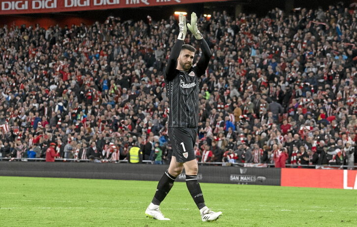 Unai Simón lidera la clasificación del Trofeo Zamora tras encajar 33 goles en 35 partidos.