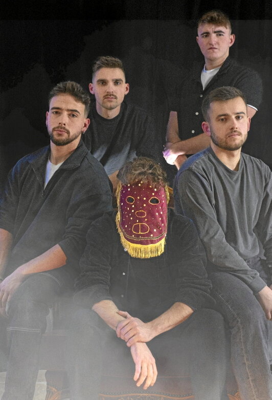 Iparraldeko laukoteak popa eta rocka lantzen ditu.