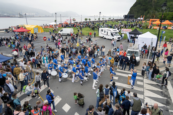 Portu Zaharreko giroa aparta.