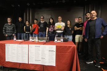 Manifestua sinatzeko prentsaurrekoa.