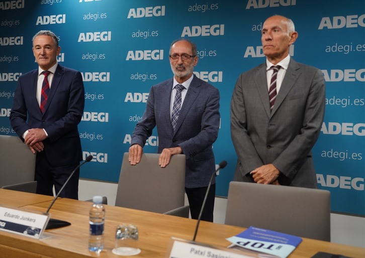 Adegik enpresen koiuntura inkesta eta egoera ekonomikoaren inguruko nalisia aurkeztu du.