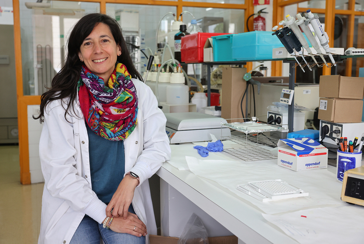 Rebeca Diez-Alarcia EHUko ikertzailea eta artikularen egileetako bat, irudian.
