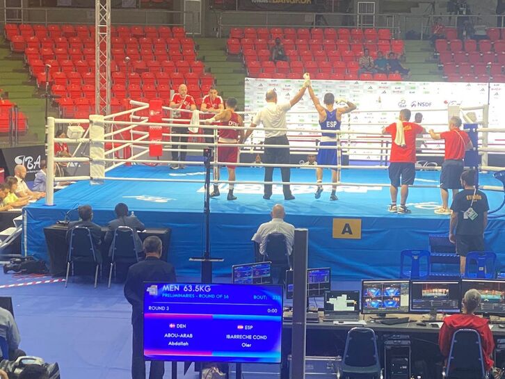 Oier Ibarretxe, tras vencer a Abdallah Abou-Arab.