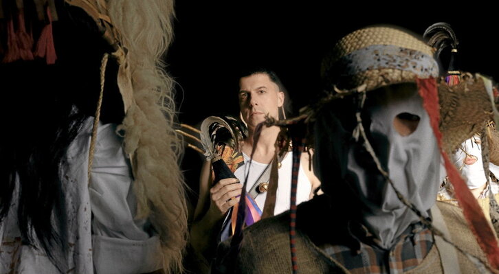 Pello Reparaz, «Mitoaroa» ikuskizunaren promozioko argazkian.