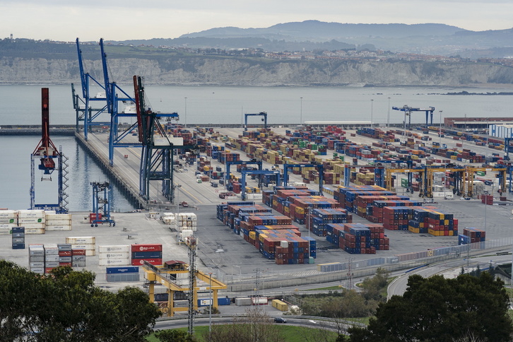 Instalaciones del Puerto de Bilbo.