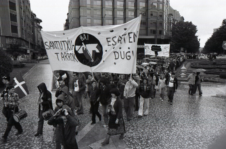 Santutxukoak elkarrekin San Mamesera bidean Santutxukoak elkarrekin San Mamesera bidean