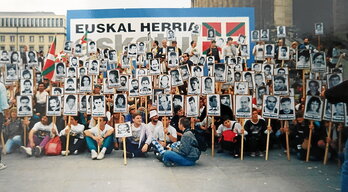 Los deportados anunciaron su decisión de volver a Euskal Herria durante la marcha celebrada en Bruselas el 1 de junio de 1996.