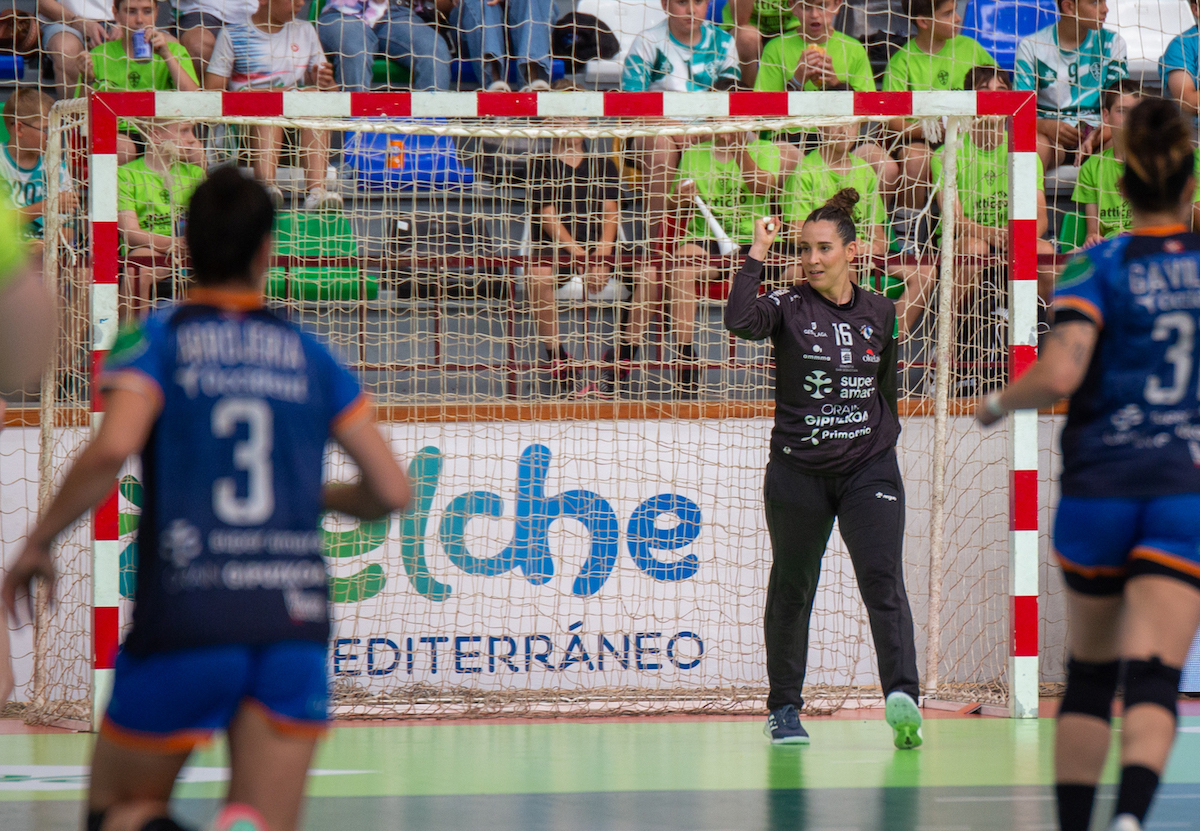 Maddi Aalla, partidako momentu batean. (AGENCIA LOF)