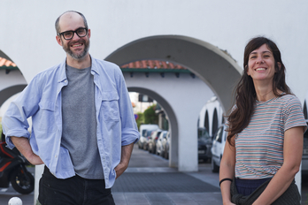 Mikel Larratxe eta Maialen Salas buru-belarri dabiltza Psilocybe Elkarteko martxan.