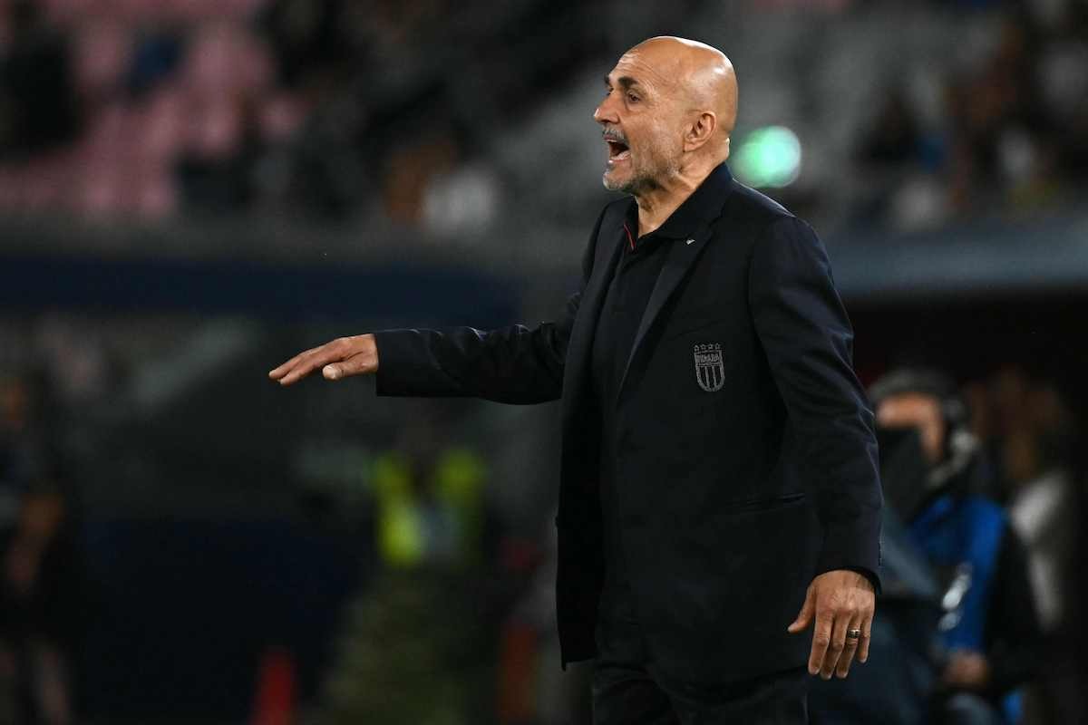 Luciano Spalletti, Italiaren partida bat zuzentzen. (Alberto PIZZOLI/AFP)