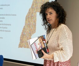 Macarena Arrieta UNRWA Euskadiko kidea, Gasteizen egin berri den Heziketa Topaketan.