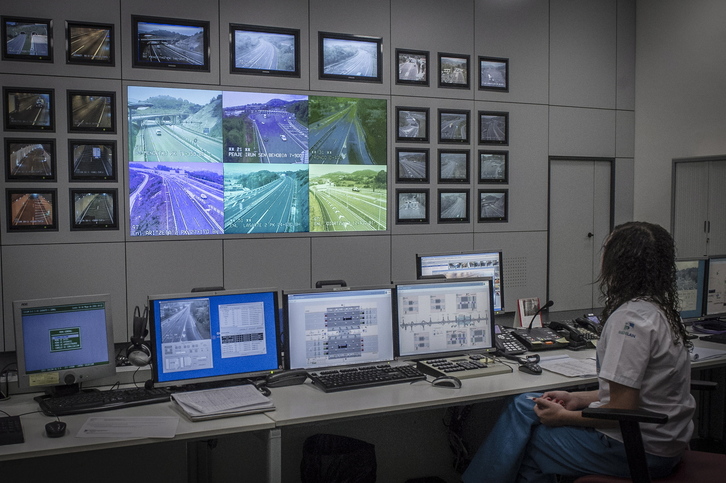 Zona de control de tuneles, peajes y zonas de la A8.