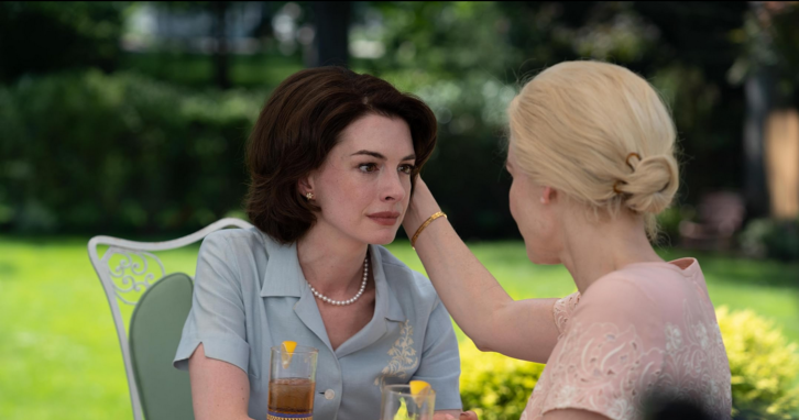 Anne Hathaway y Jessica Chastain en un momento de la película.