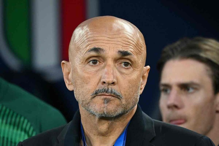 Luciano Spalletti tiene la difícil misión de reverdecer laureles con Italia.