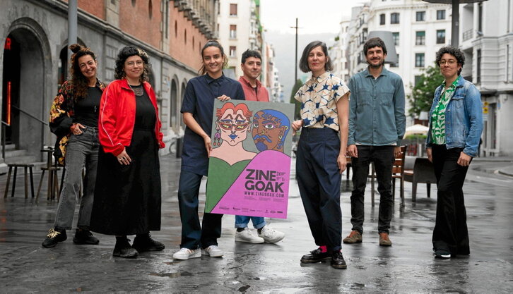 Zinegoak jaialdia prestatzen duen taldea.