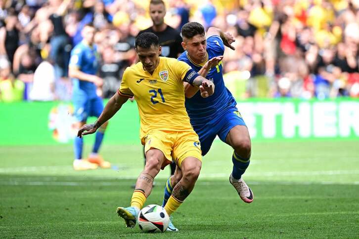 Con este golpeo ha anotado Stanciu el 1-0 rumano, el gol más bonito hasta ahora del torneo.