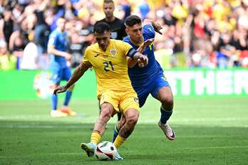 Con este golpeo ha anotado Stanciu el 1-0 rumano, el gol más bonito hasta ahora del torneo.