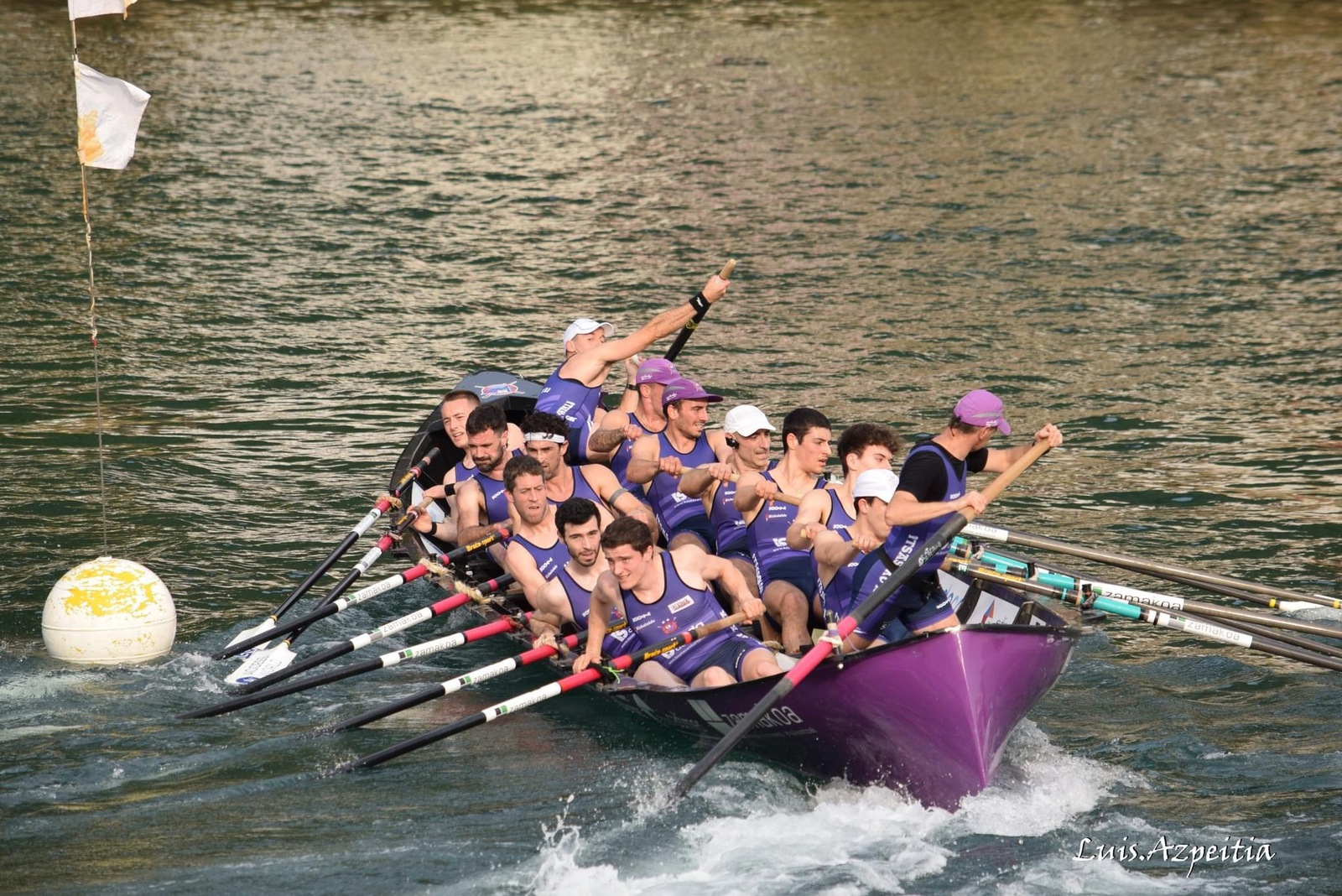 Santurtziko ontzia denboraldiaurrean. (Luis AZPEITIA)