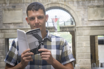 Aitor Blancok Adania Shibli palestinarraren ‘Detaile xume bat’ euskaratu du.