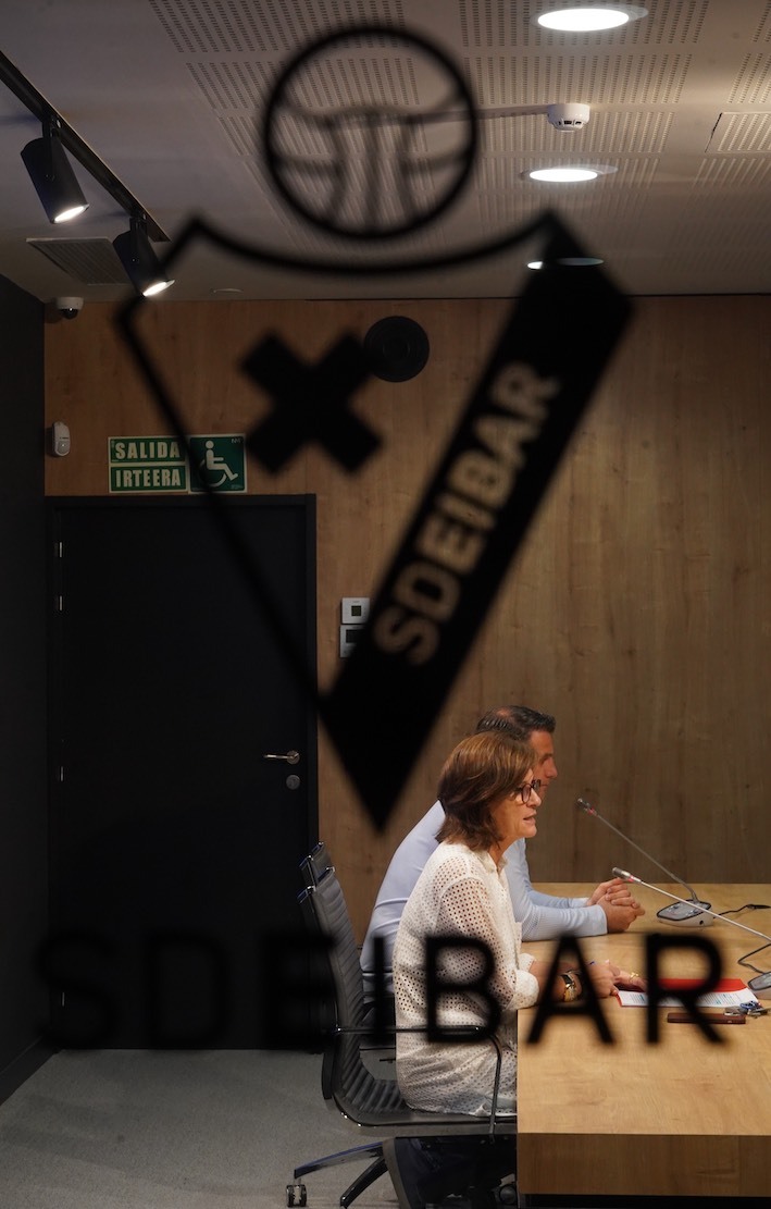 Una imagen de la comparecencia de Gorostiza y Palacios en Ipurua. Jon Urbe/Foku