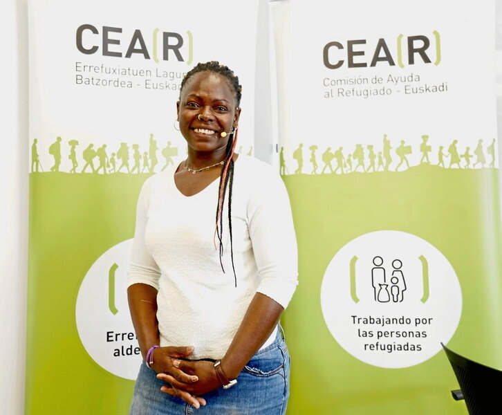 Waki Tchanile explicó su historia en la sede de CEAR en Bilbo.