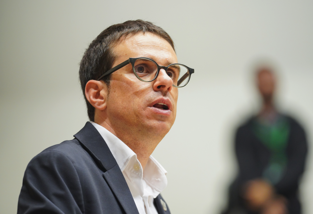 Pello Otxandiano, turno de réplica.