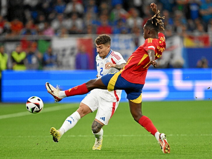 Nico Williams volvió loco a su par, Di Lorenzo, por la banda izquierda.