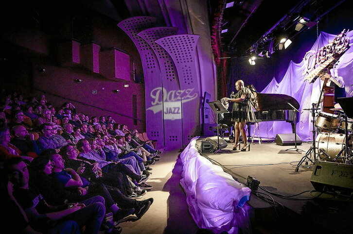 La cantante Janine Johnson, en mayo pasado, en Vital Kulturunea. Fotografía:Mónica López-Dávalos