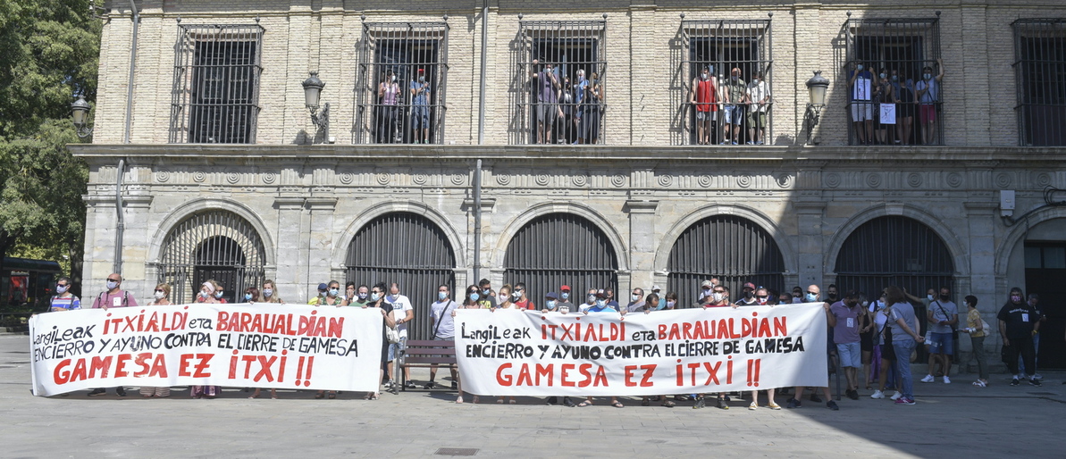 Los trabajadores se encerraron en julio de 2020 en contra del cierre de la fabrica de Agoitz.