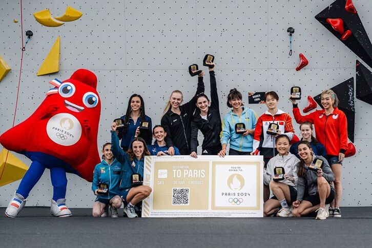 Pariserako azken txartelak eskuratu dituzten emakumezkoak.