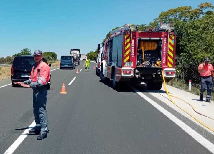 El accidente se ha registrado en el kilómetro 16 de la AP-15, en el término de Cadreita.