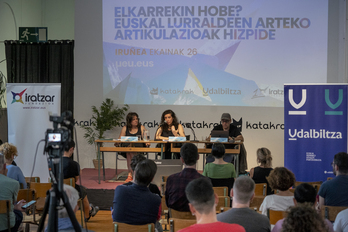 Clara Rouget, Elena Casirain eta Floren Aoiz. 