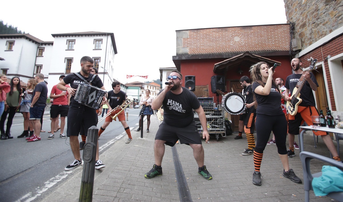 Dimako jaiak martxan dira ostegunaz geroztik. (Endika PORTILLO | FOKU)