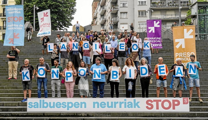 Euskal gehiengo sindikalak atzo Bilbon egin zuen elkarretaratzea.