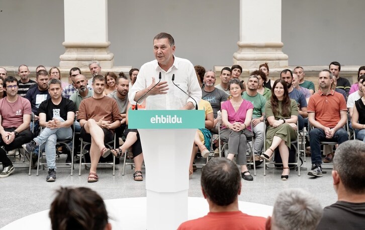 Arnaldo Otegi en el acto celebrado este viernes en Arrasate.