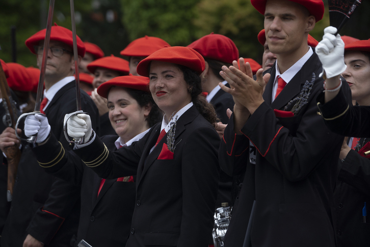 Alarde parekidea eta publikoa, gaur Irunen.