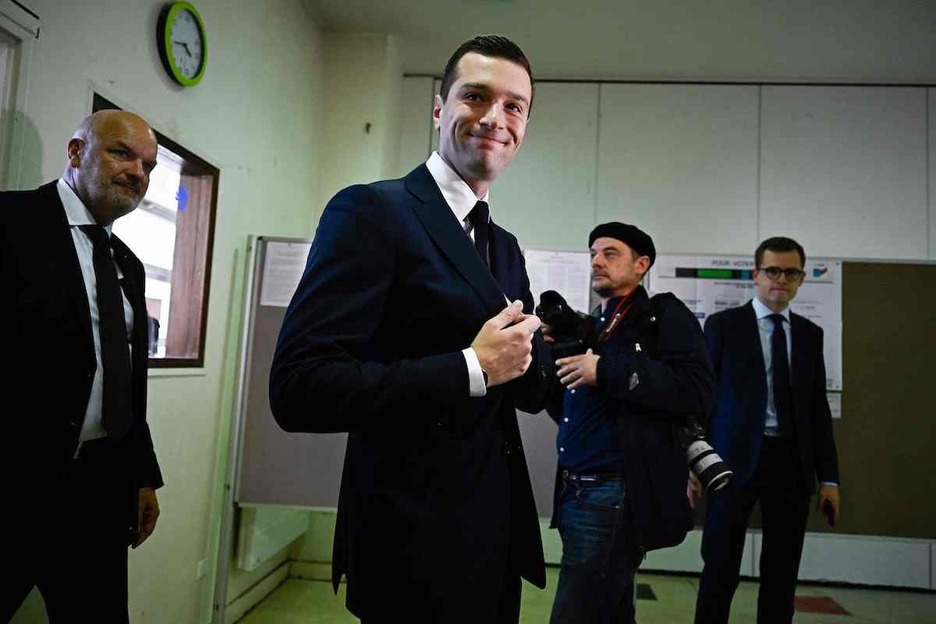 Jordan Bardella, confiado en llegar a ser el primer ministro de la ultraderecha. Jordan Bardella, confiado en llegar a ser el primer ministro de la ultraderecha.