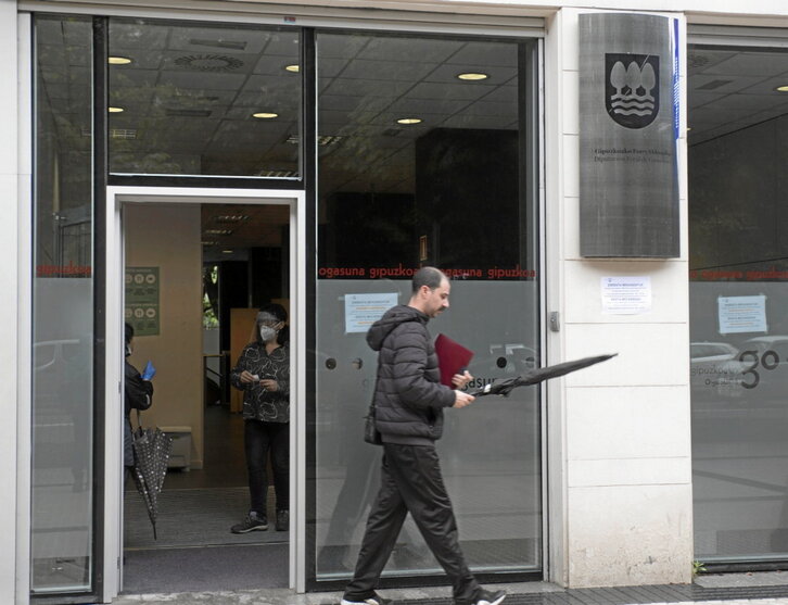 Gipuzkoako errenta aitorpenaren kanpainako irudia.