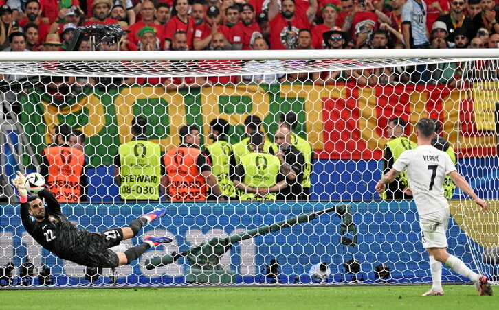 El guardameta portugués Diogo Costa detuvo tres penaltis a Eslovenia en la fatídica tanda final.