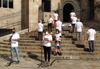 Afectados por las cargas del 1-O, en una protesta en Barcelona.
