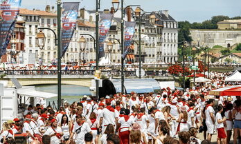 Une journée sans sonorisation sera expérimentée jeudi 11 juillet jusqu’à 19 heures pour laisser place à la musique vivante.