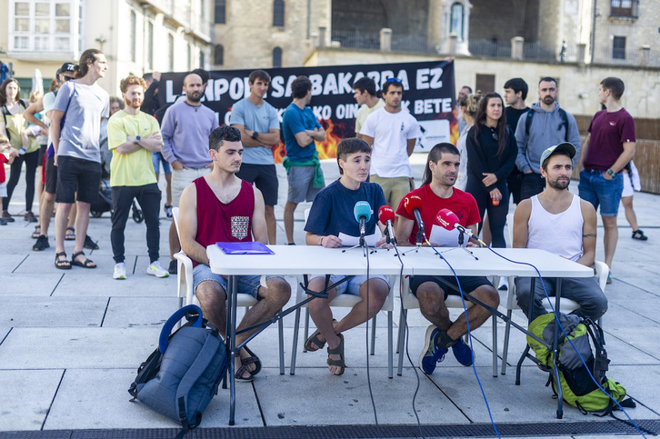 Rueda de prensa ofrecida este viernes en Gasteiz.