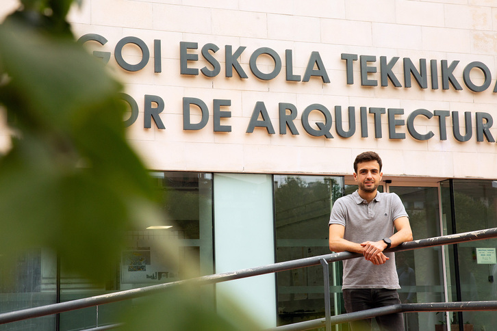 Markel Arbulu Dudagoitia EHUko ikertzailea, irudian.