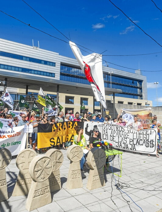 Rueda de prensa ofrecida ayer en Lakua.