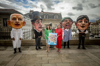 Gasteizko Maider Etxebarria alkatea eta Sonia Díaz de Corcuera Kulturako zinegotzia.