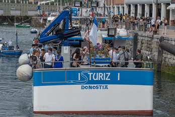 Arrantzale jubilatuak Isturiz itsasontzian.