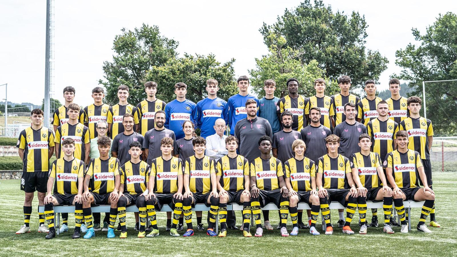 Basconia taldearen aurkezpena egin dute gaur eguerdian Lezaman. (@AthleticClub)