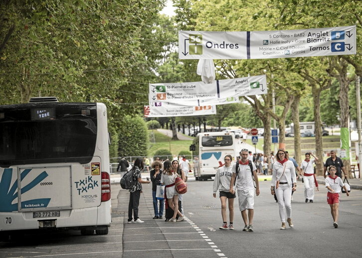 La agresión se produjo cuando el autobús se encontraba en la parada de Euskaldunen Plaza.