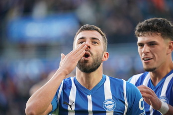 Luis Rioja celebra el golazo que le marcó al Atlético el pasado abril.